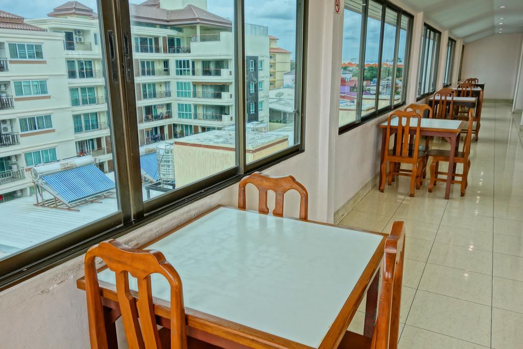 Lek Jomtien Hotel מראה חיצוני תמונה